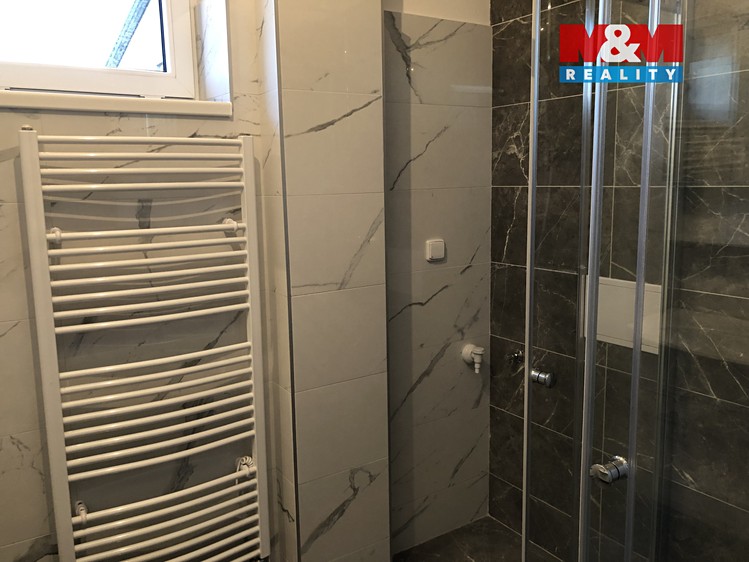 Pronájem rodinného domu 162 m², pozemek 250 m² - foto 8