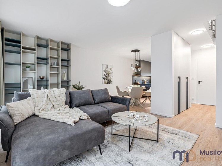 Pronájem rodinného domu 92 m², pozemek 300 m² - foto 3