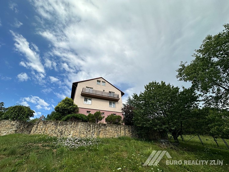 Pronájem rodinného domu 230 m², pozemek 684 m² - foto 3