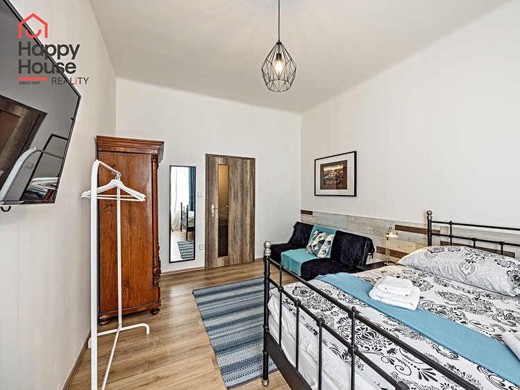 Pronájem  rodinného domu 400 m², pozemek 14 m² - foto 4