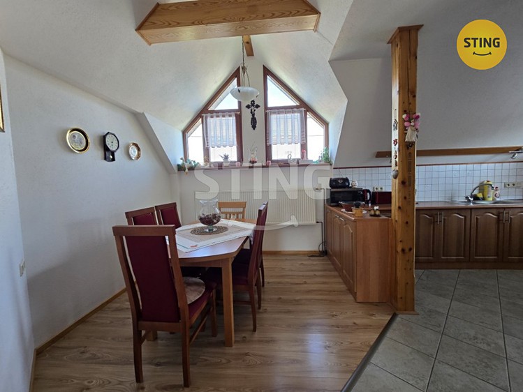 Pronájem rodinného domu 170 m², pozemek 878 m² - foto 4