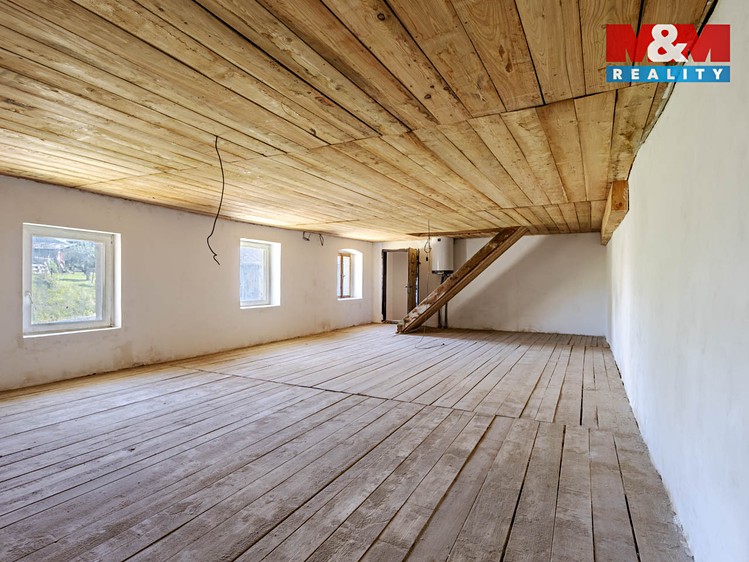 Pronájem rodinného domu 1 266 m², pozemek 957 m² - foto 8