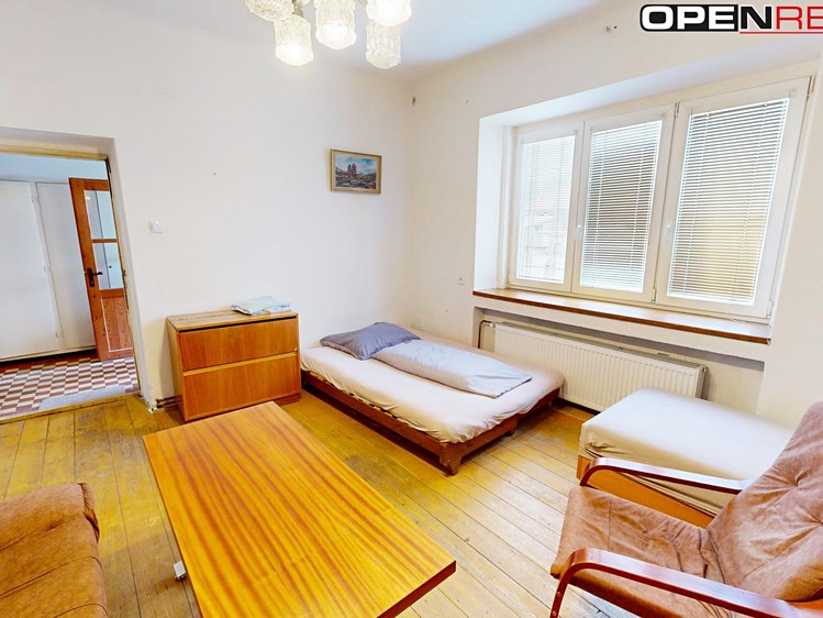 Pronájem vícegeneračního domu 380 m², pozemek 762 m² - foto 2