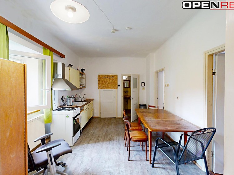 Pronájem vícegeneračního domu 380 m², pozemek 762 m² - foto 8