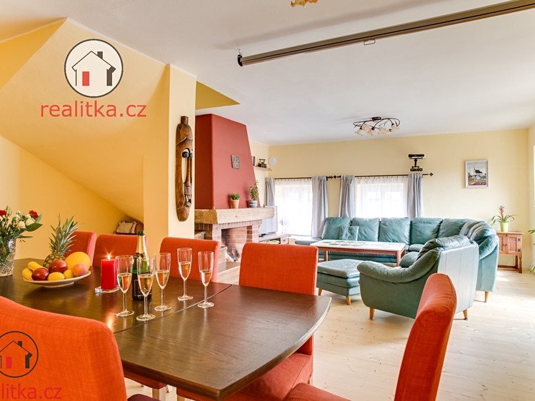 Pronájem rodinného domu 200 m², pozemek 147 m² - foto 6