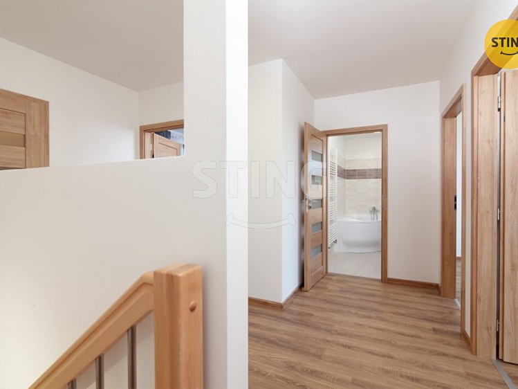 Pronájem rodinného domu 106 m², pozemek 855 m² - foto 6
