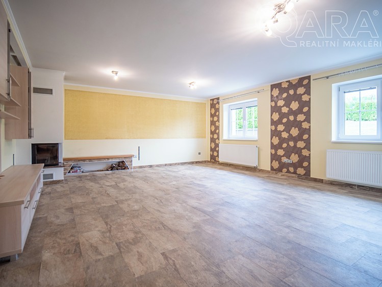 Pronájem vícegeneračního domu 267 m², pozemek 1 554 m² - foto 5