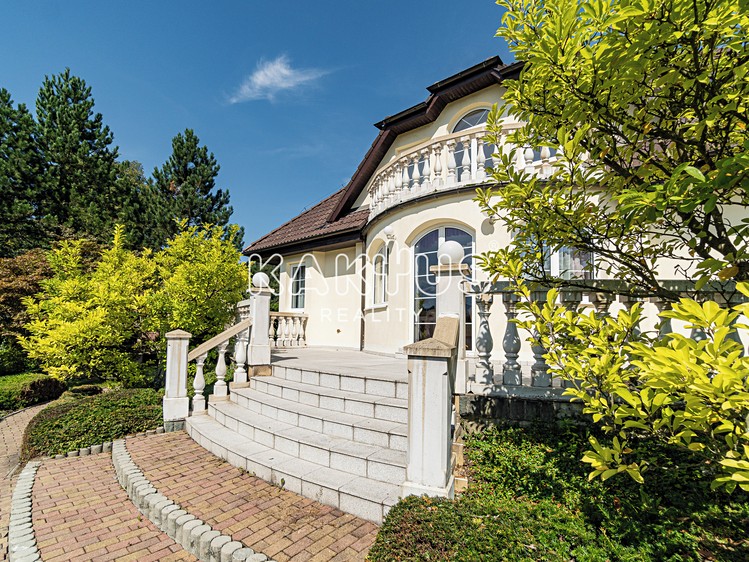 Pronájem rodinného domu 356 m², pozemek 4 093 m² - foto 8