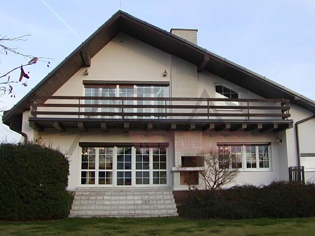 Pronájem rodinného domu 300 m², pozemek 750 m² - foto 2