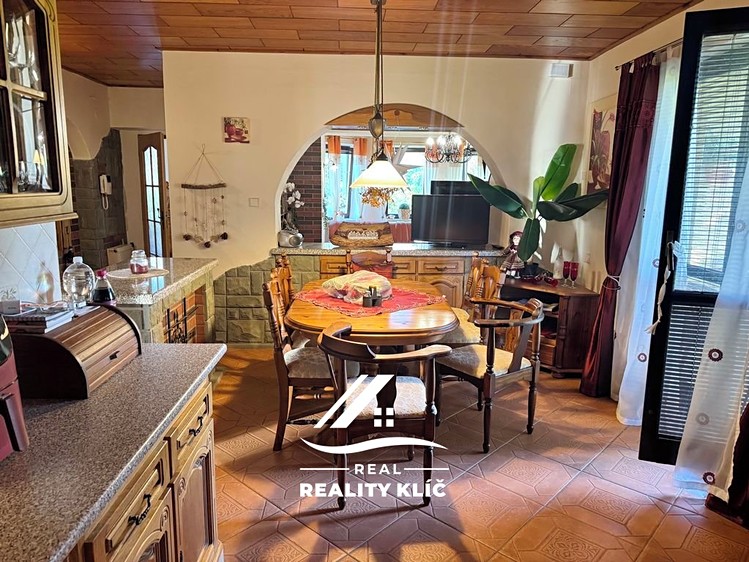 Pronájem rodinného domu 470 m², pozemek 210 m² - foto 2