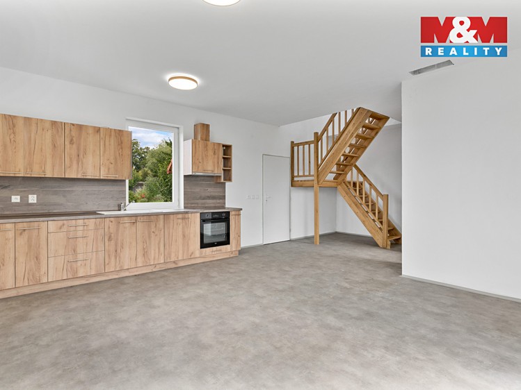 Pronájem rodinného domu 160 m², pozemek 1 067 m² - foto 3
