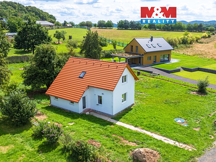Pronájem rodinného domu 160 m², pozemek 1 067 m² - foto 1