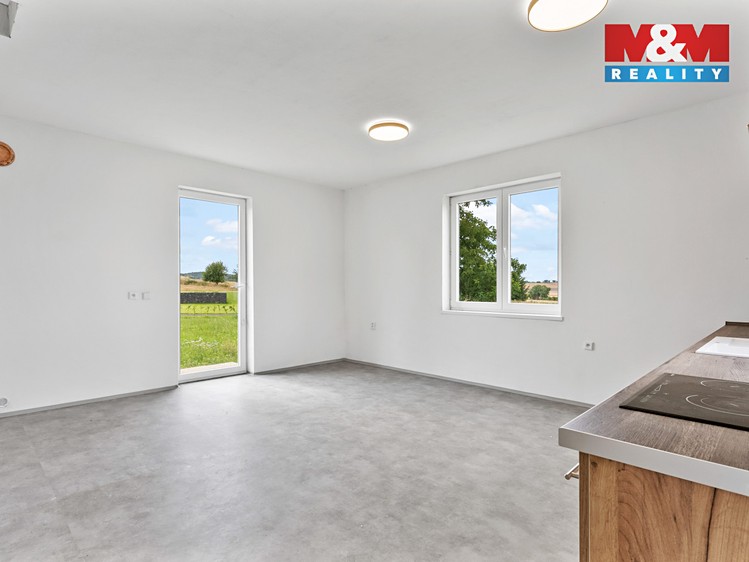 Pronájem rodinného domu 160 m², pozemek 1 067 m² - foto 8
