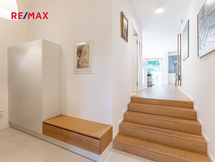 Pronájem vily 339 m², pozemek 629 m² - foto 5