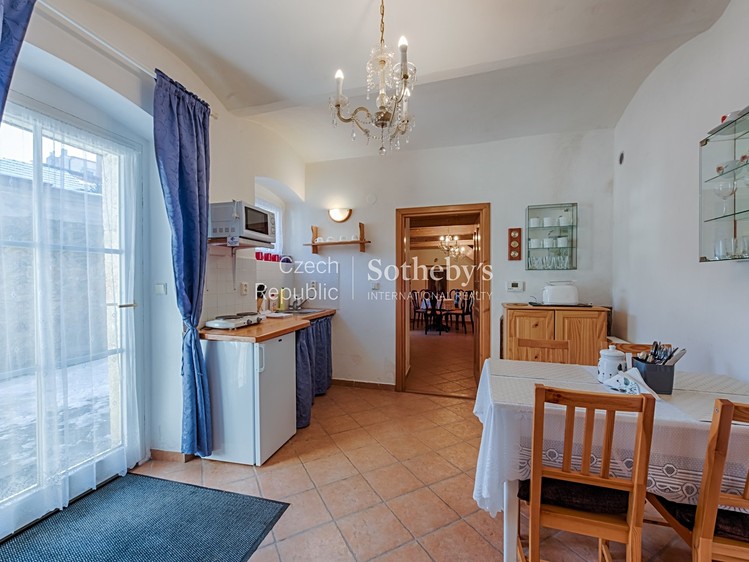 Pronájem rodinného domu 98 m², pozemek 1 m² - foto 2