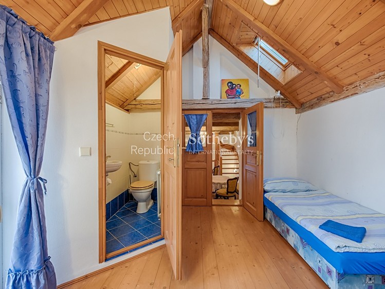 Pronájem rodinného domu 98 m², pozemek 1 m² - foto 8