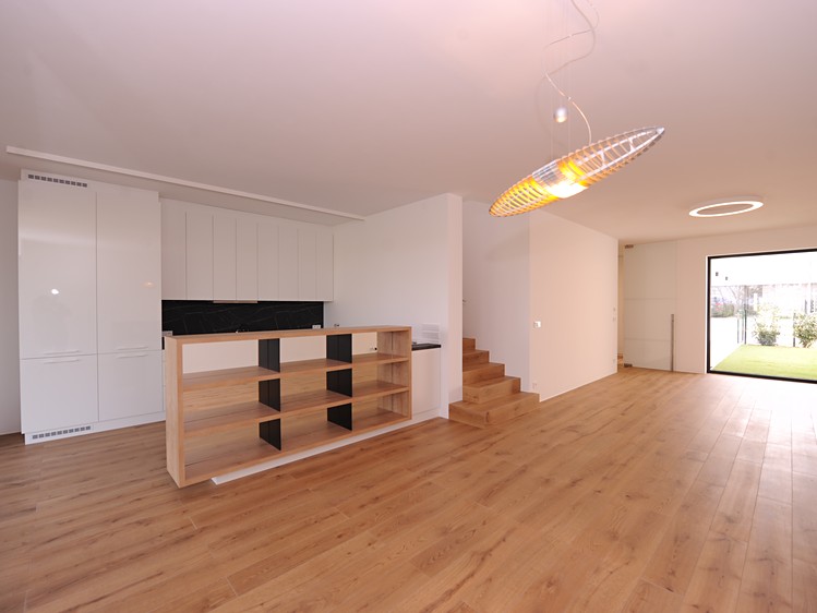 Pronájem  rodinného domu 180 m², pozemek 364 m² - foto 4