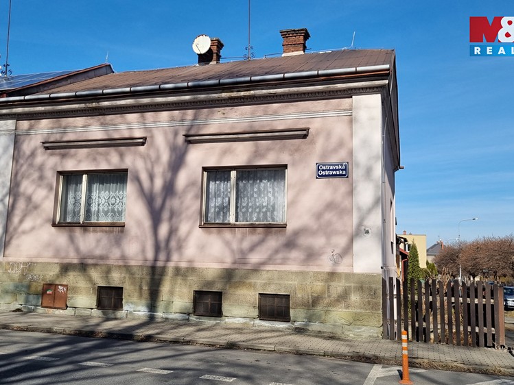 Pronájem rodinného domu 258 m², pozemek 336 m² - foto 2
