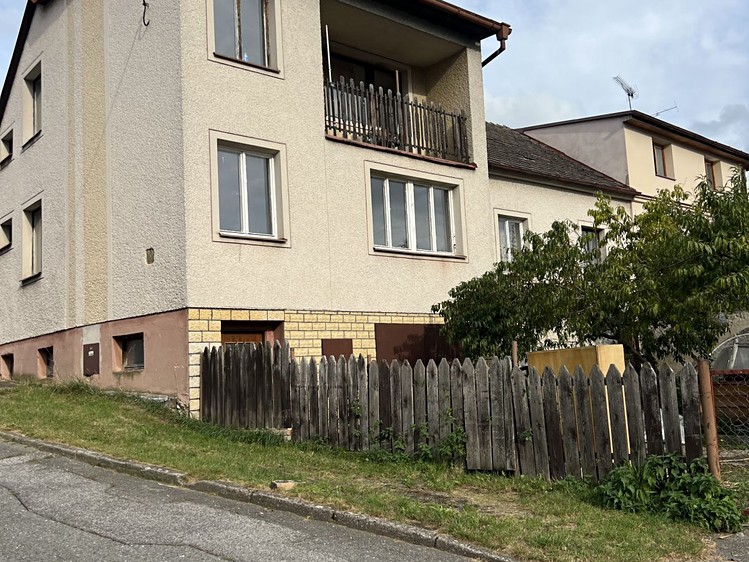 Pronájem rodinného domu 200 m², pozemek 314 m² - foto 1