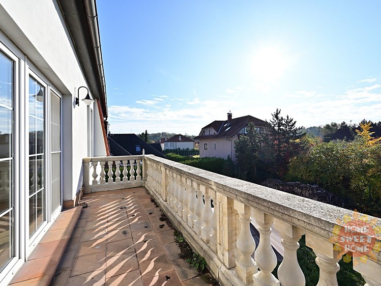Pronájem rodinného domu 610 m², pozemek 747 m² - foto 8
