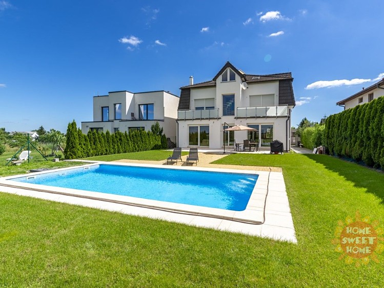 Pronájem rodinného domu 550 m², pozemek 1 000 m² - foto 5