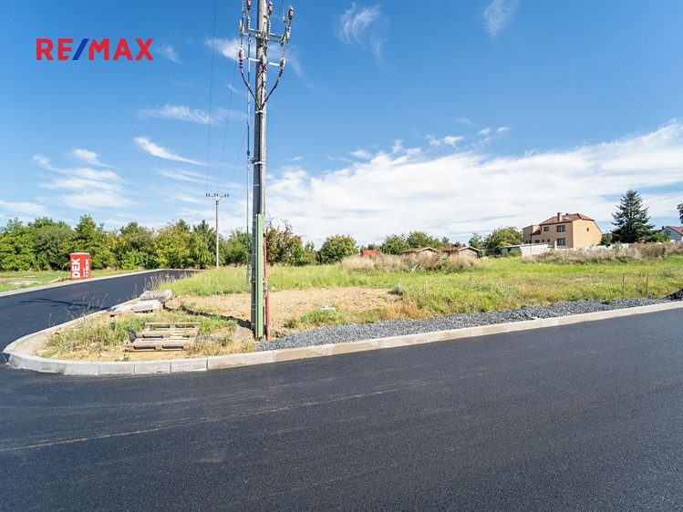 Prodej stavebního pozemku 888 m² - foto 8