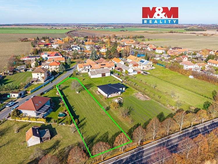 Prodej stavebního pozemku 2 218 m² - foto 1