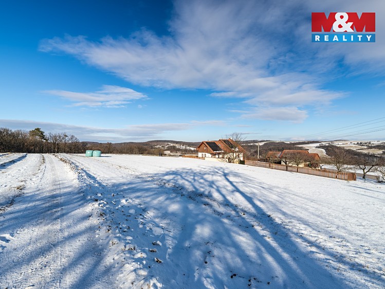 Prodej stavebního pozemku 1 300 m² - foto 6