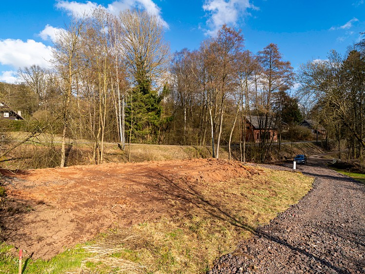 Prodej stavebního pozemku 703 m² - foto 1