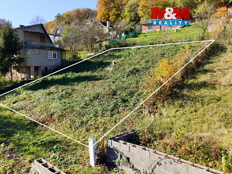 Prodej stavebního pozemku 576 m² - foto 1