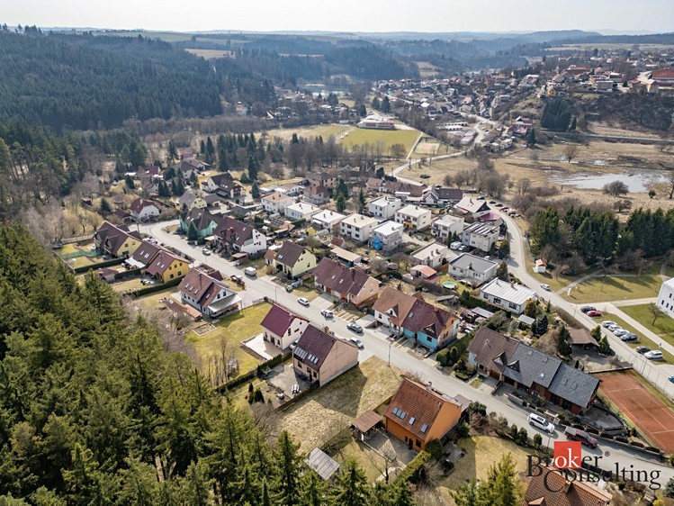 Prodej  stavebního pozemku 499 m² - foto 8