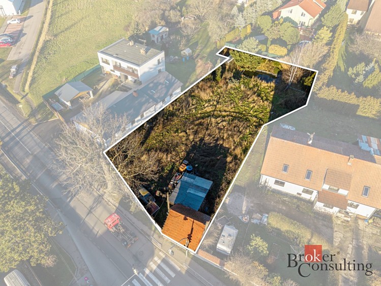 Prodej stavebního pozemku 1 402 m² - foto 4
