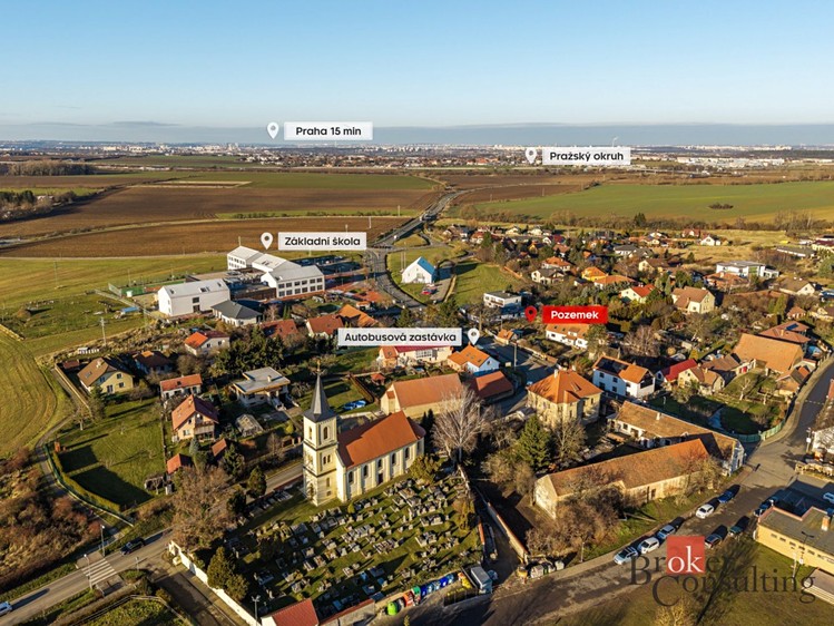 Prodej stavebního pozemku 1 402 m² - foto 2