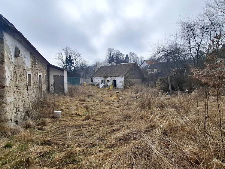 Prodej  stavebního pozemku 1 943 m² - foto 4