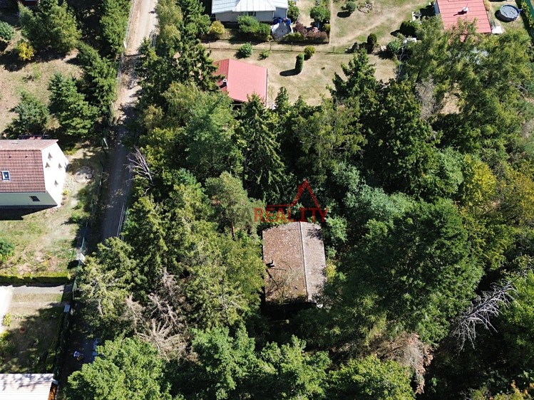Prodej stavebního pozemku 858 m² - foto 4