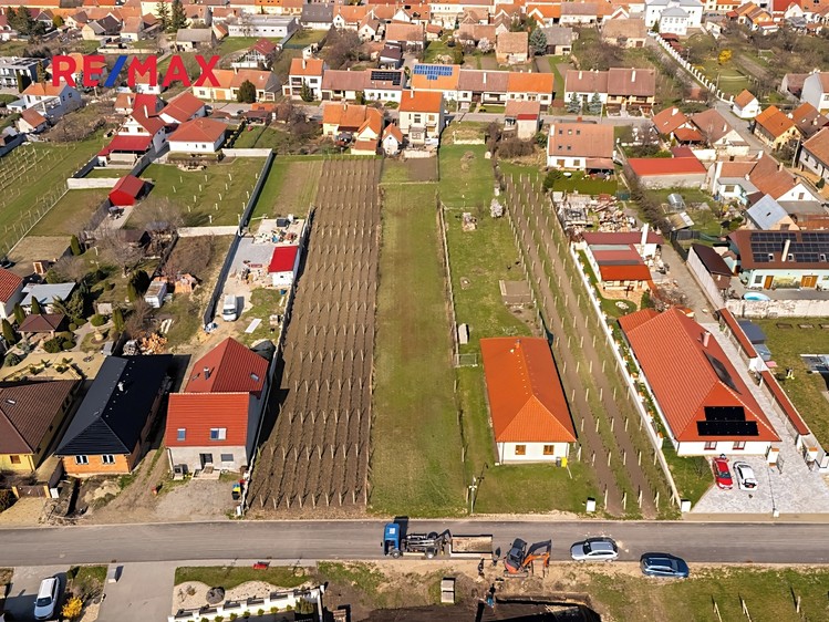 Prodej stavebního pozemku 1 292 m² - foto 7