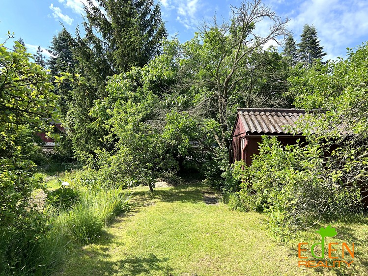 Prodej stavebního pozemku 897 m² - foto 1