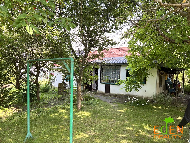 Prodej stavebního pozemku 897 m² - foto 2