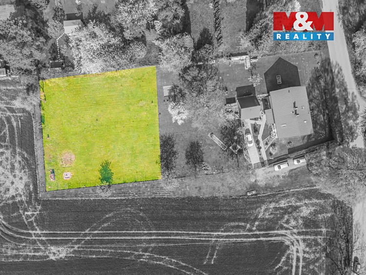 Prodej stavebního pozemku 1 300 m² - foto 5