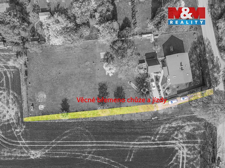 Prodej stavebního pozemku 1 300 m² - foto 6