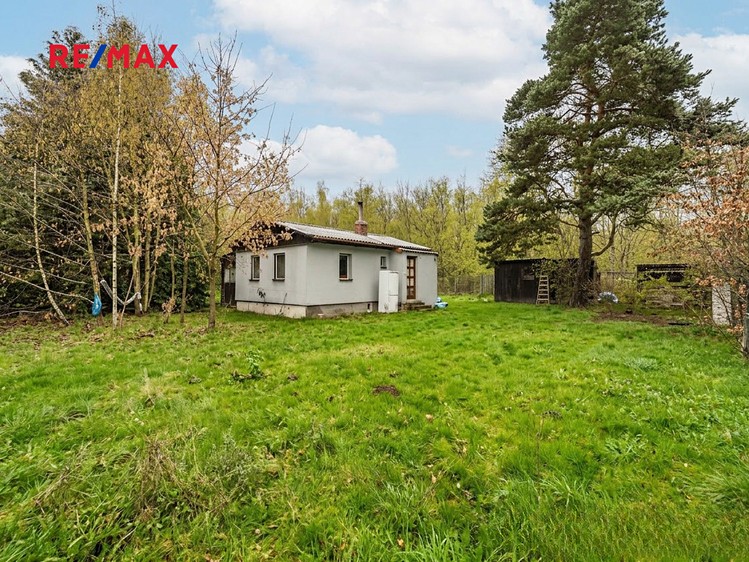 Prodej stavebního pozemku 1 678 m² - foto 7
