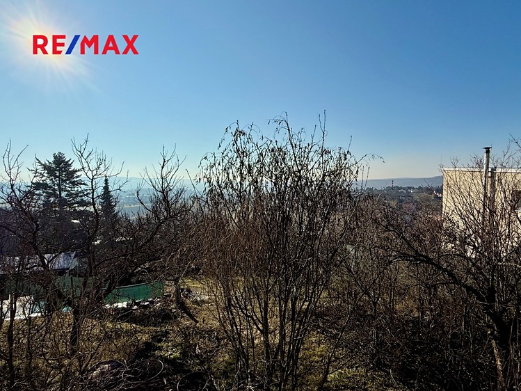 Prodej stavebního pozemku 1 112 m² - foto 3