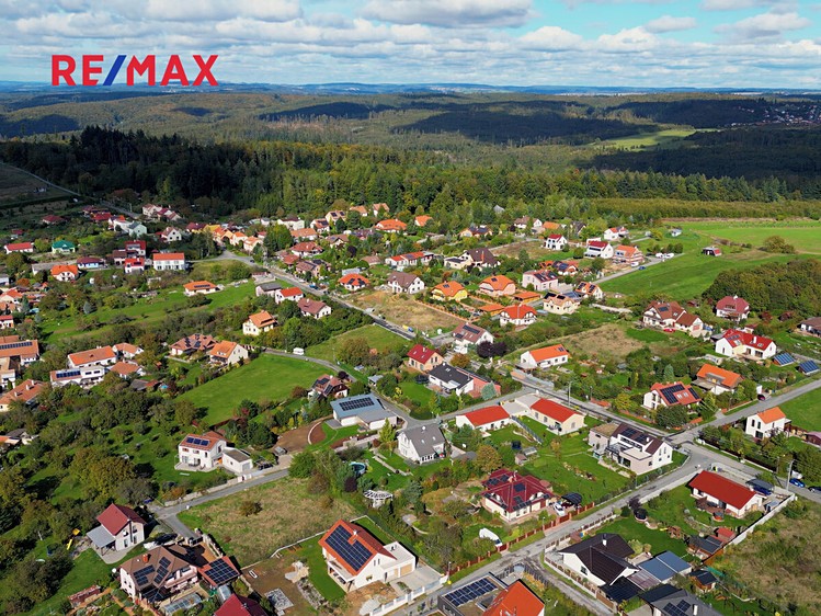 Prodej stavebního pozemku 2 359 m² - foto 7