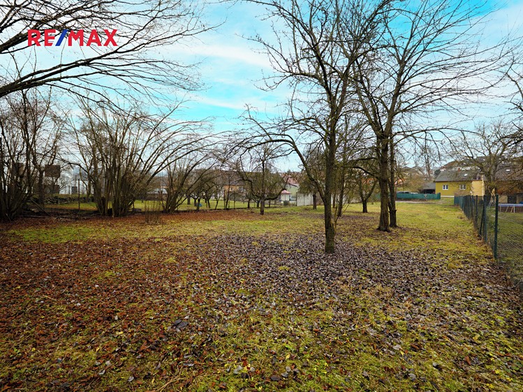 Prodej stavebního pozemku 1 465 m² - foto 8