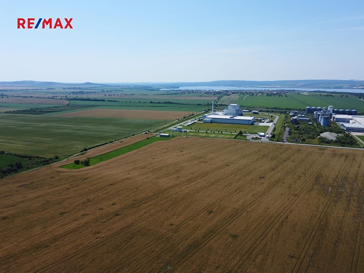 Prodej komerčního pozemku 13 541 m² - foto 1
