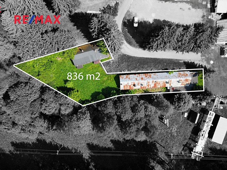 Prodej stavebního pozemku 836 m² - foto 1