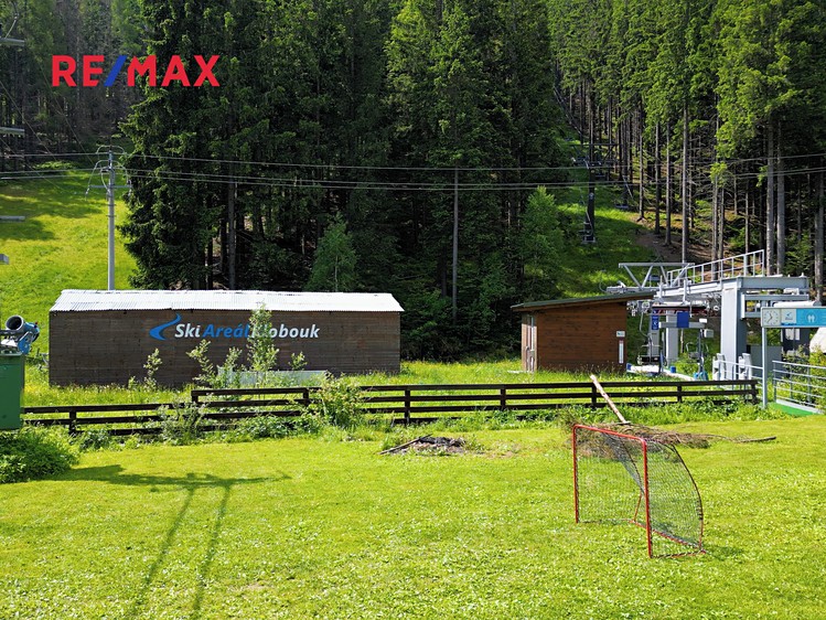 Prodej stavebního pozemku 836 m² - foto 4