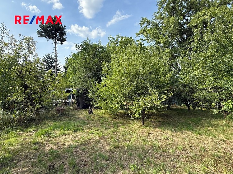 Prodej zahrady 686 m² - foto 1