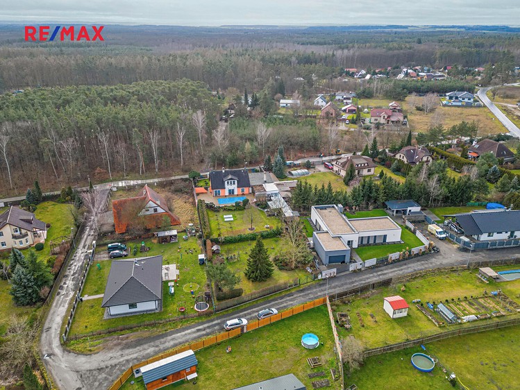 Prodej stavebního pozemku 829 m² - foto 5