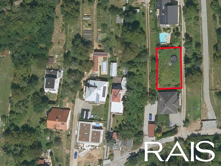 Prodej stavebního pozemku 444 m² - foto 1